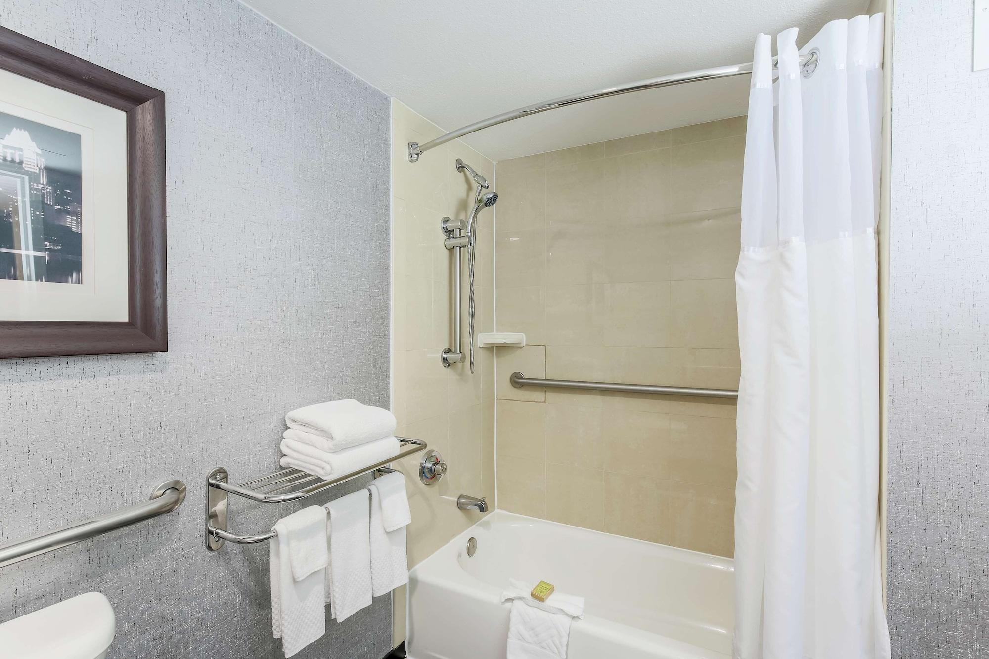 Doubletree By Hilton Austin-University Area Exterior photo